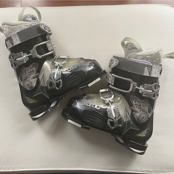 Atomic Shoes - 🎿Atomic Livefit 80 ski boots
